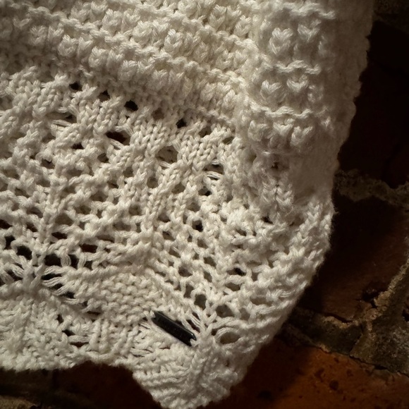 Hollister White Crochet Women Top - Picture 4 of 9